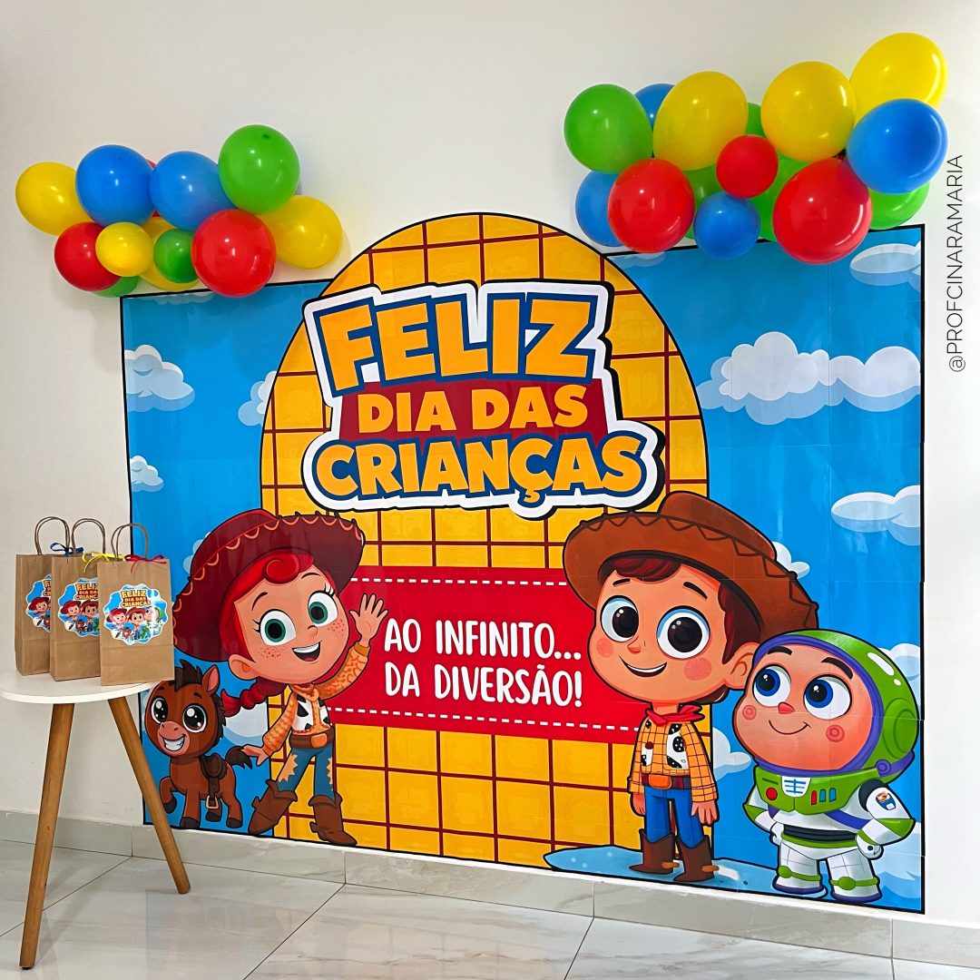 Painel cenário dia das crianças TOY STORY